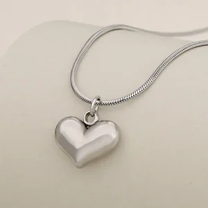 Collar corazón plateado