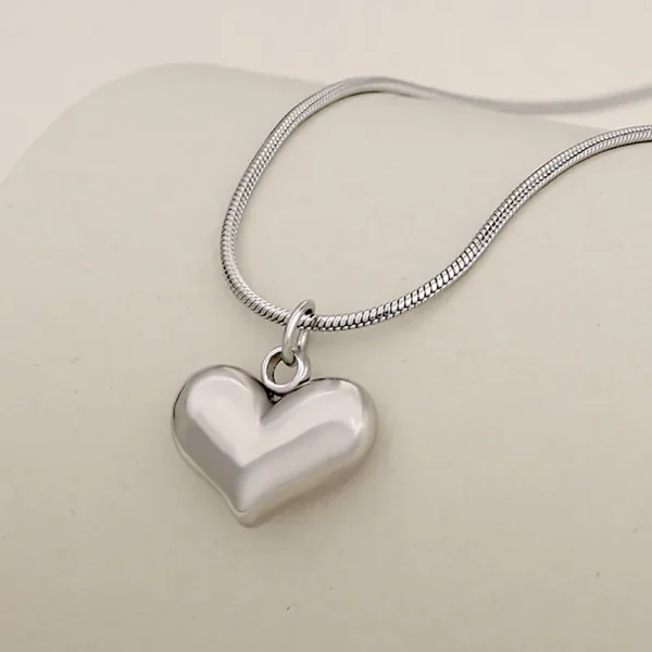 Collar corazón plateado