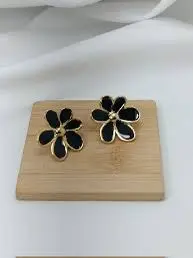 Aretes Flores de Luz Negro 6 Hojas